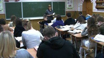 Ще дві школи у Луцьку відновили навчання. За якими правилами вчаться діти