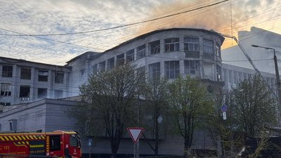 Атака РФ, Дніпро, навчальний заклад, пожежа, адмінбудівля