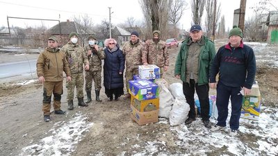 Тернопільські волонтери відвезли військовим три тонни допомоги Тернопільські волонтери відвезли військовим три тонни допомоги