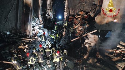 Обвал будинку на Сицилії: троє загиблих, шестеро зниклих безвісти Обвал будинку на Сицилії: троє загиблих, шестеро зниклих безвісти