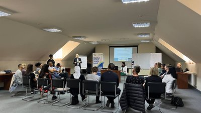 В Ужгороді організували тренінг для кандидатів у прийомні батьки, піклувальники та патронатні вихователі