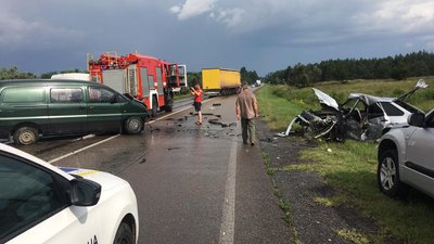 ДБР розслідує обставини ДТП на Херсонщині, в якій загинув поліцейський