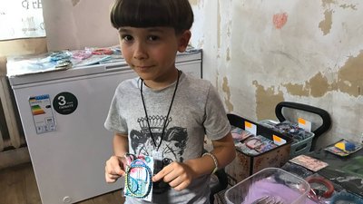 Сім’я із Полтави створює і продає біжутерію та екоторби, аби облаштувати кімнату для тварин Сім’я із Полтави створює і продає біжутерію та екоторби, аби облаштувати кімнату для тварин