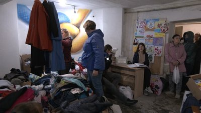 Не лише для переселенців: у Черкасах працює доброчинна барахолка