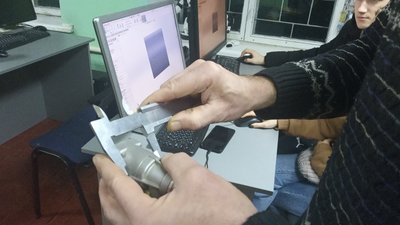 Безпілотник для Збройних сил України розробляють вихованці інженерного гуртка з Малина на Житомирщині Безпілотник для Збройних сил України розробляють вихованці інженерного гуртка з Малина на Житомирщині