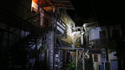 В Одесі обвалилася частина двоповерхового житлового будинку В Одесі обвалилася частина двоповерхового житлового будинку