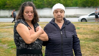 У Харкові відновили під'їзд будинку на Кооперативній, в який торік влітку влучила російська ракета У Харкові відновили під'їзд будинку на Кооперативній, в який торік влітку влучила російська ракета