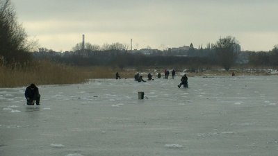 На Волині водолази шукають хлопця, який, ймовірно, провалився під лід