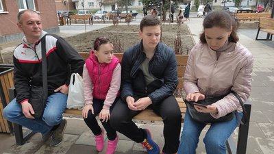 Родини переселенців, які переїхали у Луцьк, реєструють в "Дії" пошкоджене майно Родини переселенців, які переїхали у Луцьк, реєструють в "Дії" пошкоджене майно