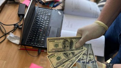 Посадовця Львівської міськради та львів'янку підозрюють у хабарництві — прокуратура Посадовця Львівської міськради та львів'янку підозрюють у хабарництві — прокуратура