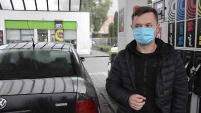 Тернополянин очікує доступного розмитнення автомобілів на європейській реєстрації Тернополянин очікує доступного розмитнення автомобілів на європейській реєстрації