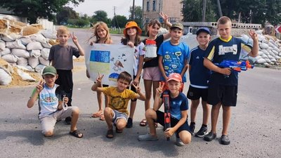 Жителі одного з сіл Чуднівщини придбали та передали воїнам-землякам з Житомирської області автівку Жителі одного з сіл Чуднівщини придбали та передали воїнам-землякам з Житомирської області автівку
