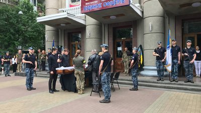 В Одесі простилися із командиром одеської бригади морської піхоти В Одесі простилися із командиром одеської бригади морської піхоти