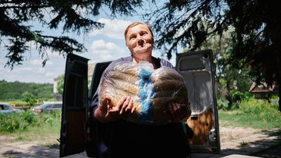 Питна вода, продукти та будівельні матеріали: з Черкащини на Херсонщину доправили гумвантаж Питна вода, продукти та будівельні матеріали: з Черкащини на Херсонщину доправили гумвантаж