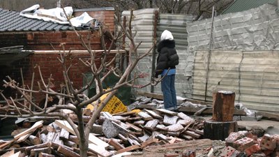 "Будівництво на мільйон по нинішніх цінах". Як люди в Кропивницькому відновлюють зруйновані "шахедом" будинки "Будівництво на мільйон по нинішніх цінах". Як люди в Кропивницькому відновлюють зруйновані "шахедом" будинки