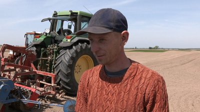 "Важко, бо нема кого на трактора посадити": чи мають фермери на Волині бронь на працівників — Андрій Мартинюк "Важко, бо нема кого на трактора посадити": чи мають фермери на Волині бронь на працівників — Андрій Мартинюк