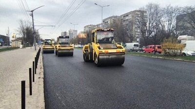 Асфальтування вулиці Стрийської