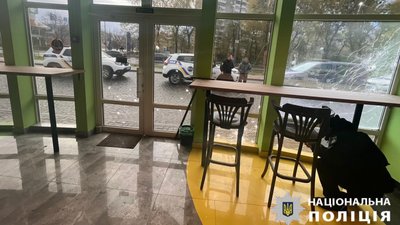 Наслідки атаки "шахедів" по Київщині: уламки впали на голову 82-річній жінці Наслідки атаки "шахедів" по Київщині: уламки впали на голову 82-річній жінці