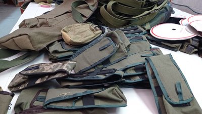 У Полтаві шиють тактичні підсумки для військових У Полтаві шиють тактичні підсумки для військових