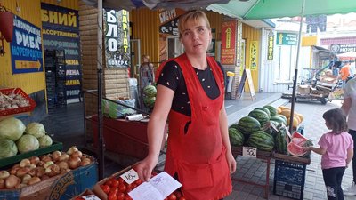 Кавуни і дині на ринках Житомира: звідки їх везуть та яка вартість Кавуни і дині на ринках Житомира: звідки їх везуть та яка вартість