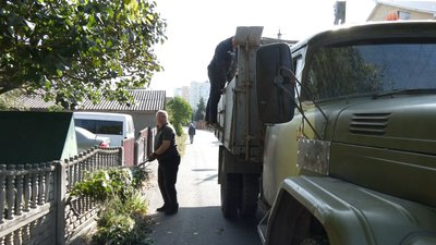 Хмельничани можуть безкоштовно здати сухе гілля: як і де