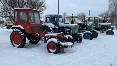 "По 12 годин працюємо": ветерану війни Григорію Чепурі із Полтавщини облаштували робоче місце "По 12 годин працюємо": ветерану війни Григорію Чепурі із Полтавщини облаштували робоче місце