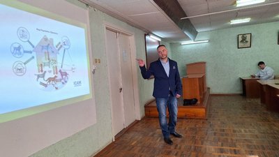 "Немає жодних обмежень": польський науковець привіз до Полтави нову методику стерилізації тварин