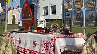 Великодня акція в підтримку полонених та зниклих безвісти відбулась в Ізяславі