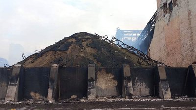 Через обстріли з боку військ РФ за добу на Миколаївщині сталися п'ять пожеж Через обстріли з боку військ РФ за добу на Миколаївщині сталися п'ять пожеж