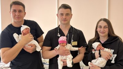 Перша у 2026 році: з Волинського перинатального центру виписали трійню Перша у 2026 році: з Волинського перинатального центру виписали трійню