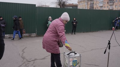 Збирають гроші для ЗСУ: музиканти з Вінниччини дають концерти просто неба Збирають гроші для ЗСУ: музиканти з Вінниччини дають концерти просто неба