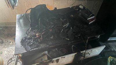 З миколаївської дев'ятиповерхівки довелось евакуювати шість людей через пожежу та задимлення З миколаївської дев'ятиповерхівки довелось евакуювати шість людей через пожежу та задимлення