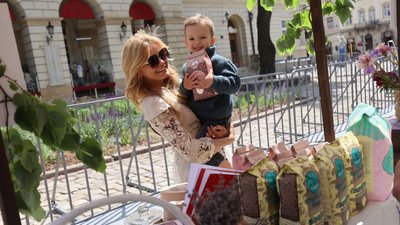 У Львові запрацював Фермерський ярмарок: що там можна купити У Львові запрацював Фермерський ярмарок: що там можна купити