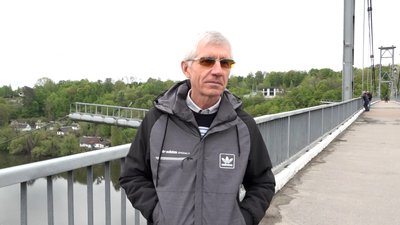 Небезпечні прогулянки підлітків конструкціями мосту над Тетеревом у Житомирі: що кажуть житомиряни і поліція Небезпечні прогулянки підлітків конструкціями мосту над Тетеревом у Житомирі: що кажуть житомиряни і поліція