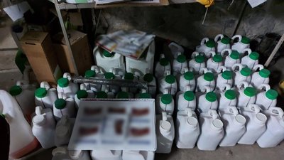 Фальсифікували засоби захисту рослин: на Черкащині діяв підпільний цех