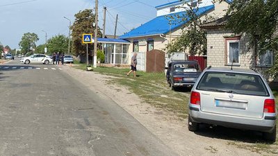 Місце ДТП у Коропі, де травмувалися жінка з дитиною Місце ДТП у Коропі, де травмувалися жінка з дитиною
