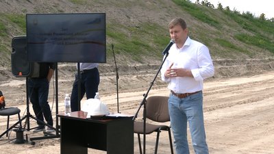 Поїхав на майбутню об'їзну: як голова Рівненської ОДА за рік звітував Поїхав на майбутню об'їзну: як голова Рівненської ОДА за рік звітував