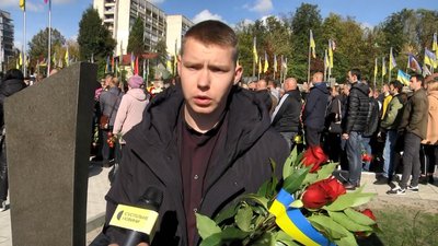 Житомир попрощався із "кіборгом" Володимиром Савицьким та військовим Русланом Форманюком