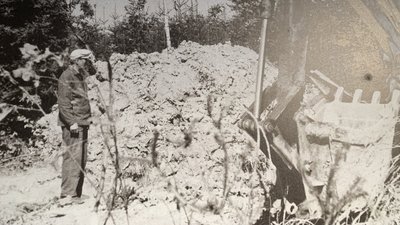 Імена під землею. Історія перепоховання жертв радянського режиму у Дем'яновому Лазі