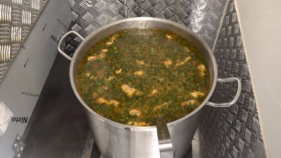 У Черкасах віряни-іноземці роздають гарячі сніданки У Черкасах віряни-іноземці роздають гарячі сніданки