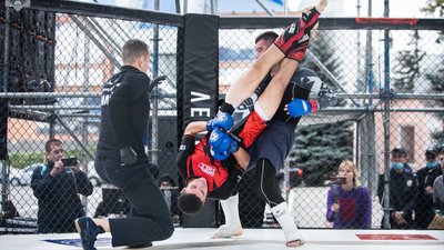 В університеті внутрішніх справ пройшов чемпіонат міста зі змішаних єдиноборств – репортаж