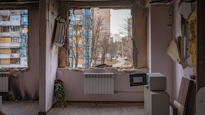 Як виглядають місця ракетних ударів по Дніпру на 5 день після атаки: фоторепортаж Як виглядають місця ракетних ударів по Дніпру на 5 день після атаки: фоторепортаж