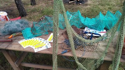 На Житомирщині влаштували "Eco fish picnic" – діти та дорослі прибирали узбережжя водосховища На Житомирщині влаштували "Eco fish picnic" – діти та дорослі прибирали узбережжя водосховища