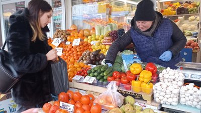 овочі, свято, ціна, гроші, попит, ринок, базар, купують овочі, свято, ціна, гроші, попит, ринок, базар, купують