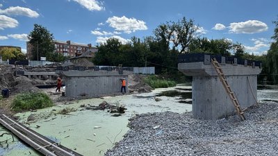 Ремонт чуднівського мосту через річку Гнилоп’ять на вулиці Ринковій.