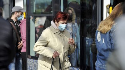 Майже дві тисячі нових випадків за добу. В Україні збільшилась кількість хворих на COVID-19