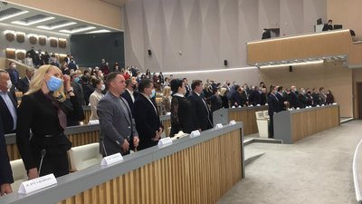 Перше засідання депутатів обласної ради 8 скликання Перше засідання депутатів обласної ради 8 скликання