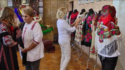 Всесвітній День Української Хустки вдруге відзначають у Вінниці Всесвітній День Української Хустки вдруге відзначають у Вінниці
