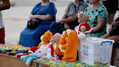 "Цей кавун я віз своєму другу": херсонець привіз кавун, який продали на аукціоні "Цей кавун я віз своєму другу": херсонець привіз кавун, який продали на аукціоні