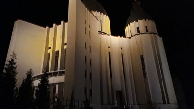 У Львові до Великодня підсвітили храми У Львові до Великодня підсвітили храми